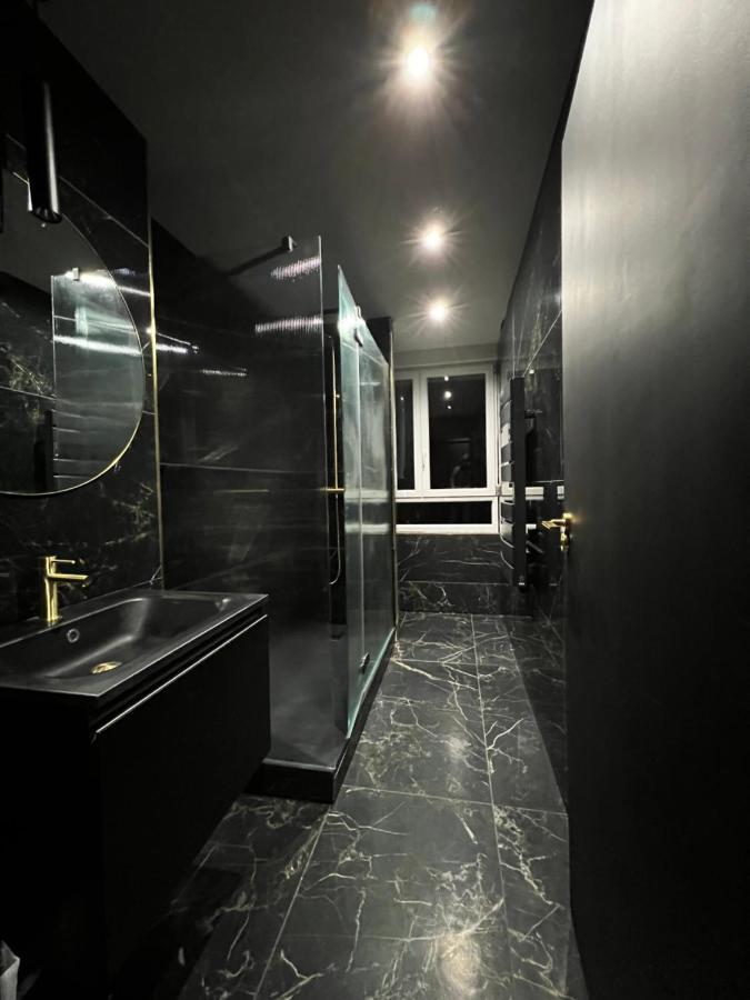 Appartement Moderne Full Black Dunkerque Centre 敦刻尔克 外观 照片